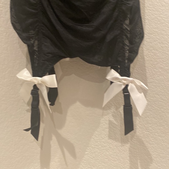 EUC Victoria’s Secret Sexy Little Things Size 34D Ruched Lingerie Garders black - Picture 12 of 12